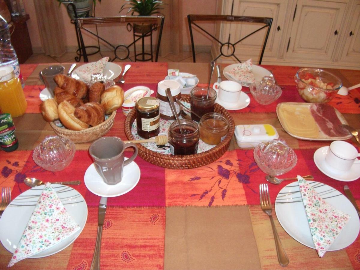 La Planquette Bed & Breakfast Castelnou Exterior photo
